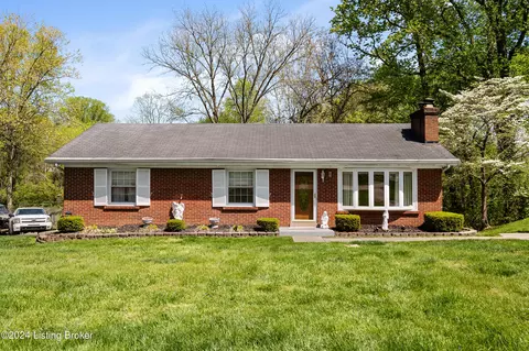 4305 Southridge Dr, Louisville, KY 40272