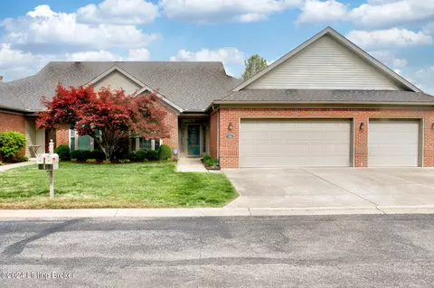 9010 Split Willow Dr, Louisville, KY 40214