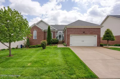 506 Matterhorn Dr, Shelbyville, KY 40065