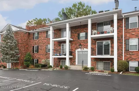 3306 Colonial Manor Cir #1A, Louisville, KY 40218