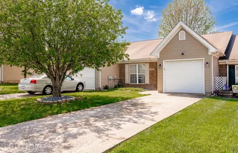 153 Frank Ln, Mount Washington, KY 40047