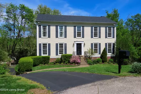 2313 Mohican Hill Ct, Louisville, KY 40207