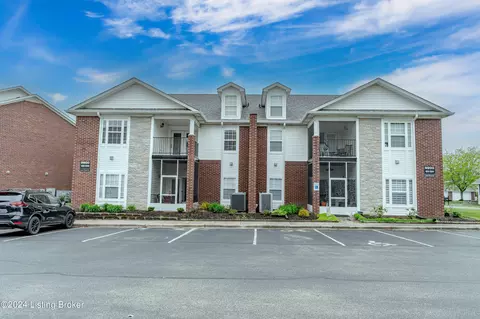 9900 Lindsey Springs Way #202, Louisville, KY 40291
