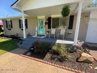936 Timberwood Dr, Radcliff, KY 40160