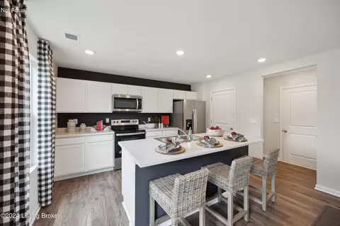 Kitchen - 108 Beech Tree Ct, Brooks, KY 40109 photo 3 of 8