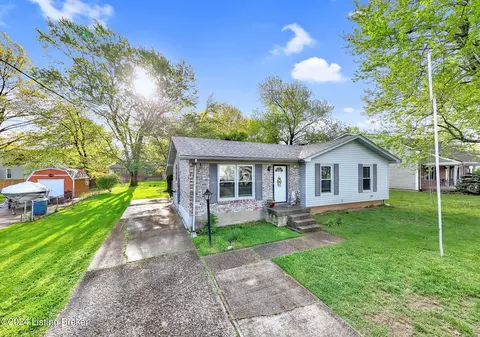 8219 Smyrna Pkwy, Louisville, KY 40228