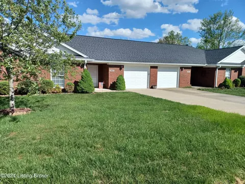 6912 Janes Farm Dr, Louisville, KY 40228