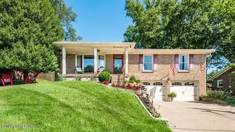 1523 Glenrock Rd, Louisville, KY 40216