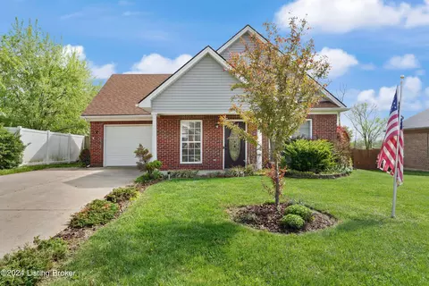 1021 Horse Shoe Dr, Shelbyville, KY 40065