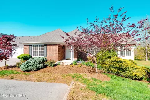 10221 Pine Glen Cir, Louisville, KY 40291