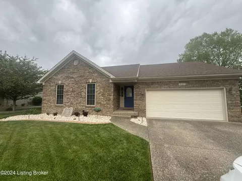 6301 Winding Stream Dr, Louisville, KY 40272