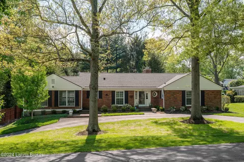 702 Antrim Rd, Louisville, KY 40207