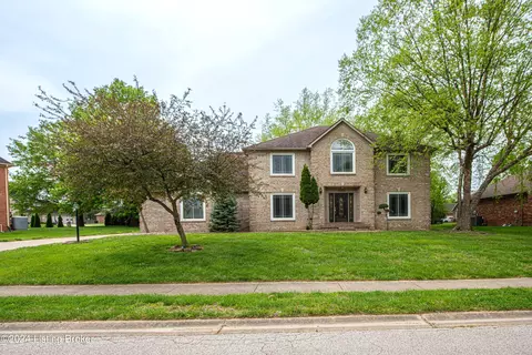 3502 Elk Pointe Blvd, Jeffersonville, IN 47130