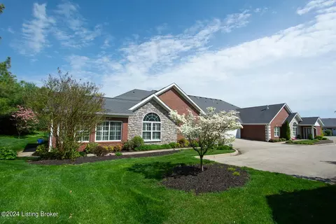 4538 Ivy Crest Cir, Louisville, KY 40241