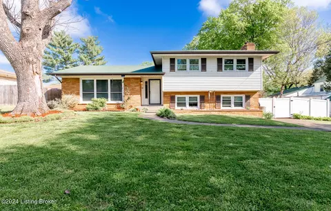 4705 Walden Dr, Louisville, KY 40229