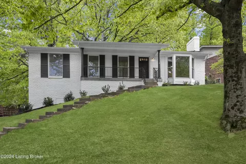1208 Constitution Dr, Louisville, KY 40214
