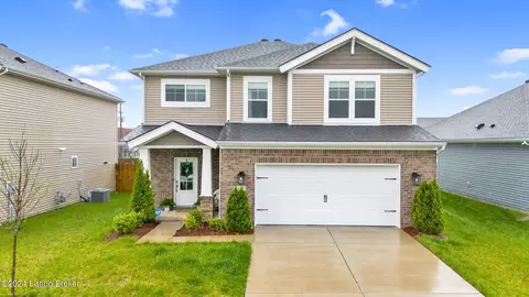 6417 Oak Village Dr, Louisville, KY 40228