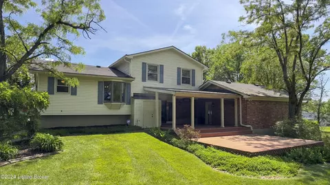 10701 Blackwood Rd, Louisville, KY 40299