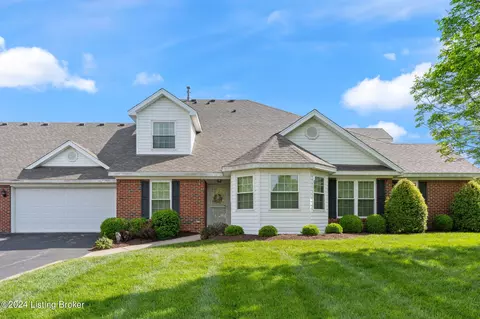 6908 Casey Pl, Louisville, KY 40229