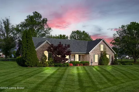 162 Calumet Cir, Mount Washington, KY 40047