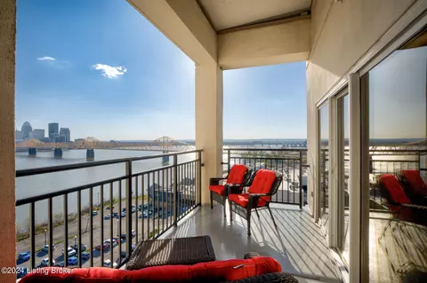 1 Riverpointe Plz #1108, Jeffersonville, IN 47130