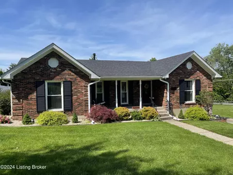 1616 Dawn Dr, Louisville, KY 40216