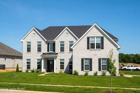 3621 Waltham Dr, Louisville, KY 40245