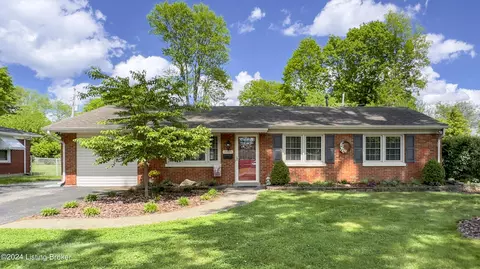 2009 Cedarcrest Dr, Louisville, KY 40242