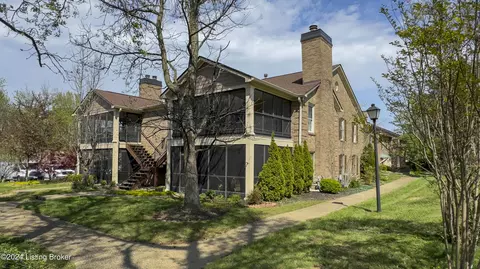 10419 Shelbyville Rd, Louisville, KY 40223