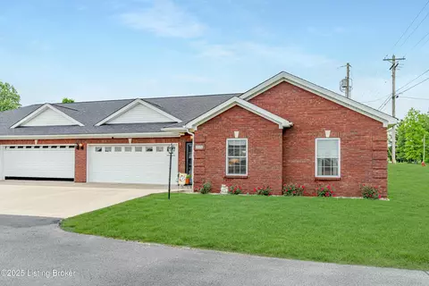 988 Lawrence St #B, Brandenburg, KY 40108