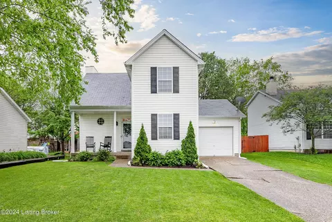 10806 Pineview Ct, Louisville, KY 40299