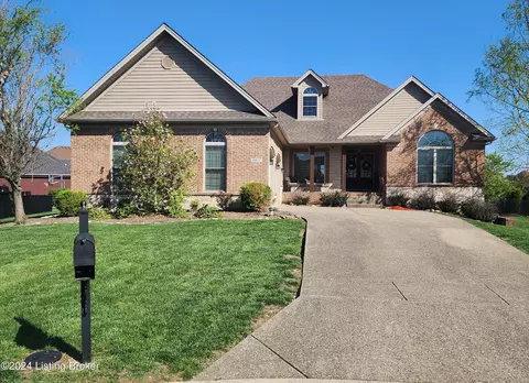 4817 Paddock Springs Dr, Louisville, KY 40299