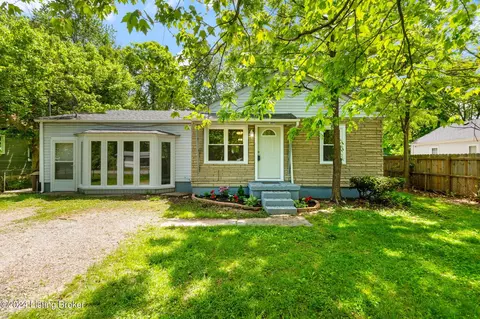 1304 Doris Dr, Fairdale, KY 40118