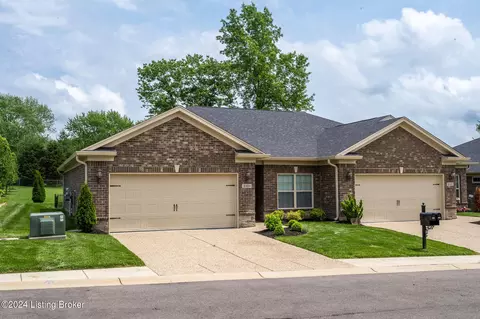 8101 Delta Cir, Louisville, KY 40228