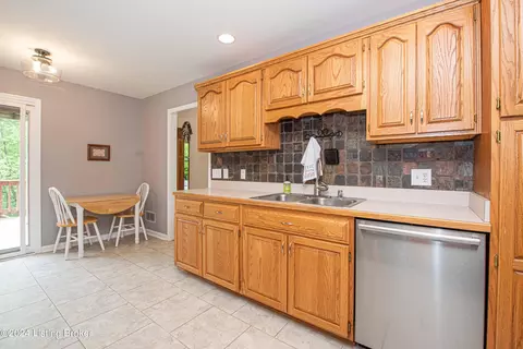 Kitchen - 276 Yates Ln, Pendleton, KY 40055 photo 2 of 5