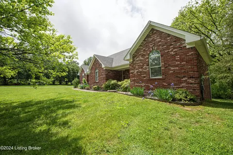 Exterior - 276 Yates Ln, Pendleton, KY 40055 photo 4 of 11