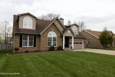 501 Shady Brook Ln, Louisville, KY 40229