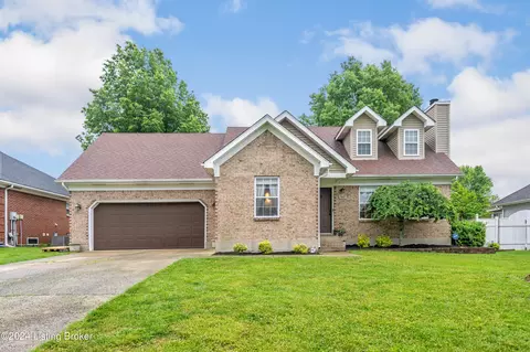 7907 Laura Jean Ct, Louisville, KY 40291