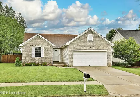 528 Matterhorn Dr, Shelbyville, KY 40065