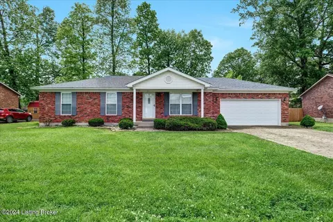 311 Tara Cir, Shepherdsville, KY 40165