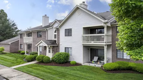 3907 Yardley Ct #207, Louisville, KY 40299