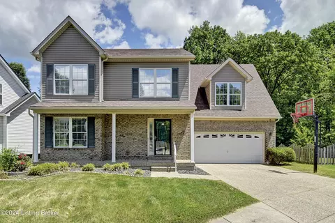 6421 Labor Ln, Louisville, KY 40291