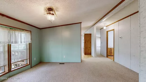 Living - 4265 Trinity Ln, Pendleton, KY 40055 photo 2 of 6