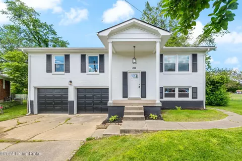 4500 Barrowdale Dr, Louisville, KY 40216