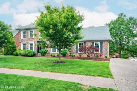 10809 Golden Maple Pl, Louisville, KY 40223