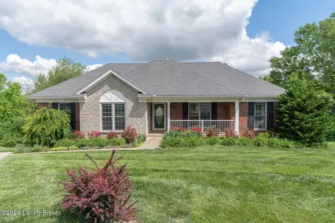 1111 Barbizon Dr, Goshen, KY 40026