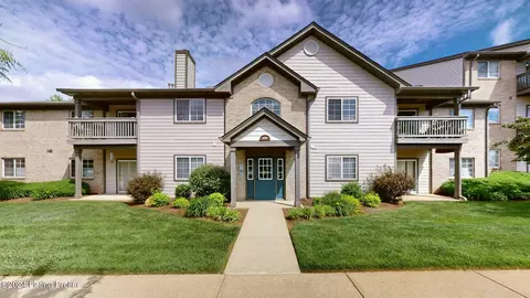 10301 Trotters Pointe Dr #102, Louisville, KY 40241
