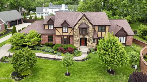 8911 Linn Station Rd, Louisville, KY 40222