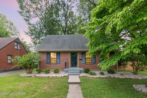 3734 Glenmeade Rd, Louisville, KY 40218