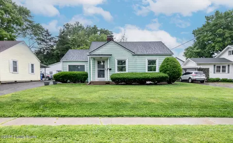 609 W Utica St, Sellersburg, IN 47172